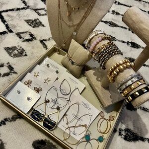 Lot of jewelry